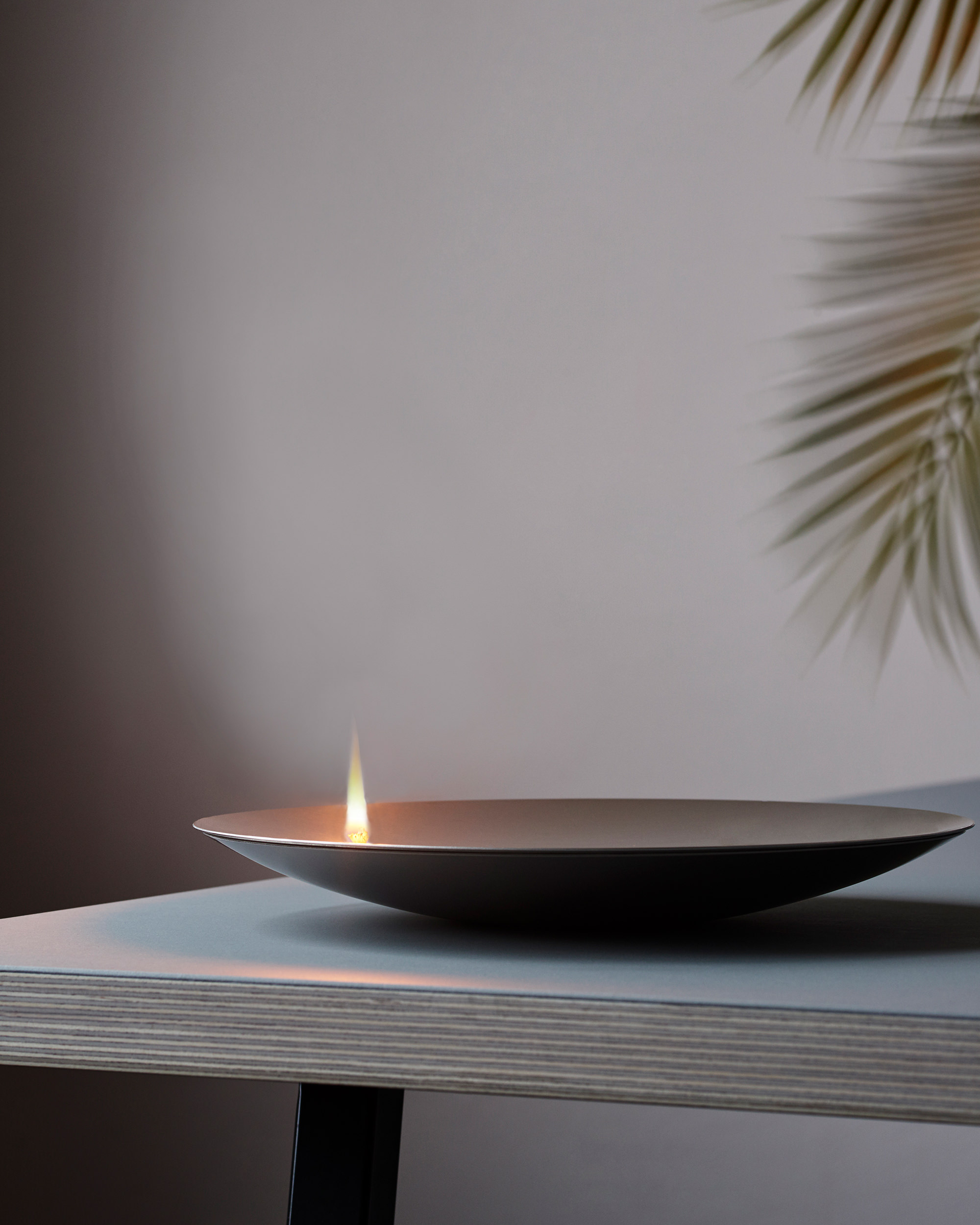 Mono Concave Flammschale Oil lamp Credits Fabian Frinzel